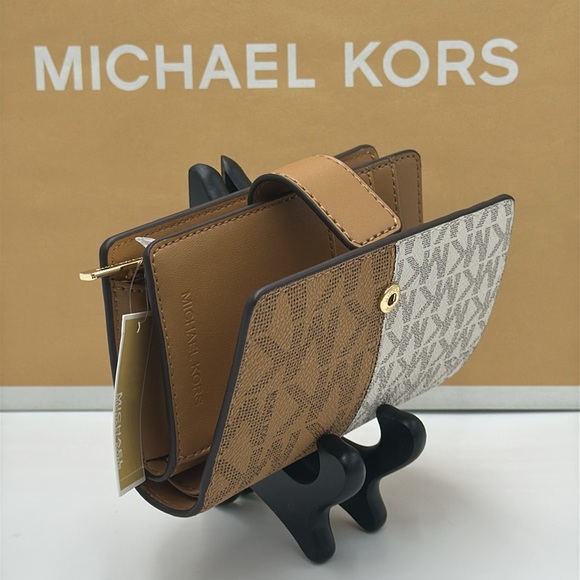 Michael Kors Medium Bifold Signature Logo Wallet Deer Multi Color - Picture 8 of 13